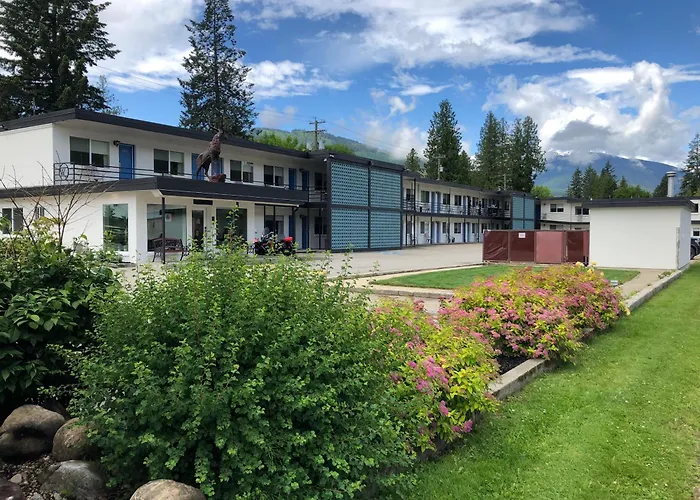 Revelstoke Lodge